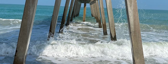 Vero Beach Pier is one of Posti che sono piaciuti a Doug.