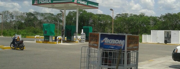 Gasolinera Yucatanense is one of Pedroさんのお気に入りスポット.