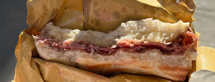 Sandwichic is one of Firenze.