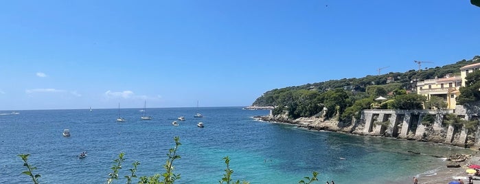 Plage des Fossettes is one of Provence Restaurants (France).