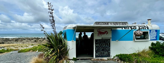 Nins Bin Crayfish is one of New Zealand cafe hunt road trip.