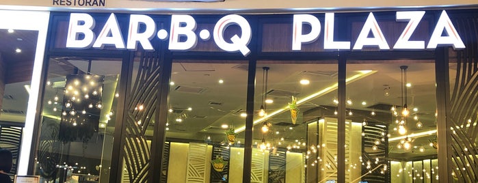 Bar.B.Q Plaza is one of Tracyさんのお気に入りスポット.
