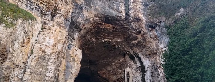 Grottes De La Balme is one of Les 7 merveilles du Dauphiné.