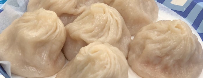 上海人家 Shanghai Family Dumpling is one of $ $$ dives markets restos happy hour.