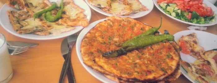 Örnek Pide ve Kebap Salonu 1 is one of Emreさんの保存済みスポット.