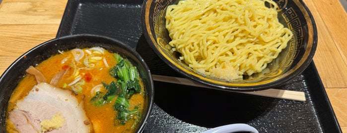 濃厚味噌らーめん 玉 is one of 食べたいラーメン（神奈川）.