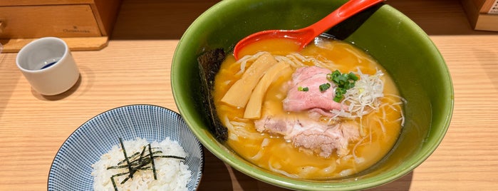 焼きあご塩らー麺 たかはし is one of 川崎駅周辺の旨いラーメン店🍜.