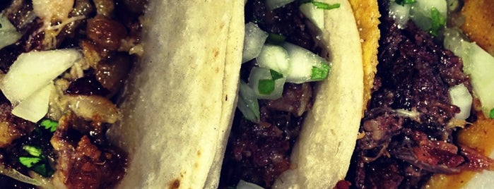 Tacos Gil is one of Orte, die jorge gefallen.