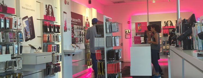 T-Mobile is one of NEVER GO/SHOP HERE: !.