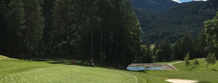 Golf Club Cortina is one of Ti Ci Porto Io.