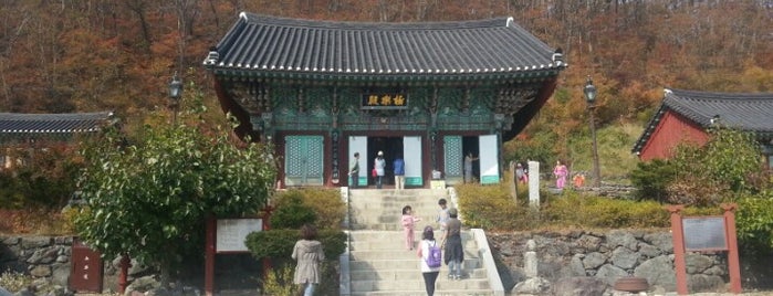 안국사 (安國寺) is one of Buddhist temples in Honam.