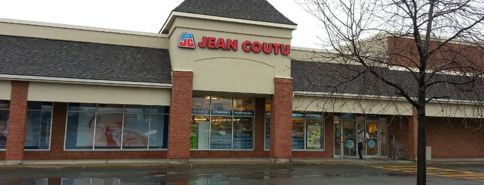 Pharmacie Jean Coutu is one of Points de vente Jean Coutu (1/2).