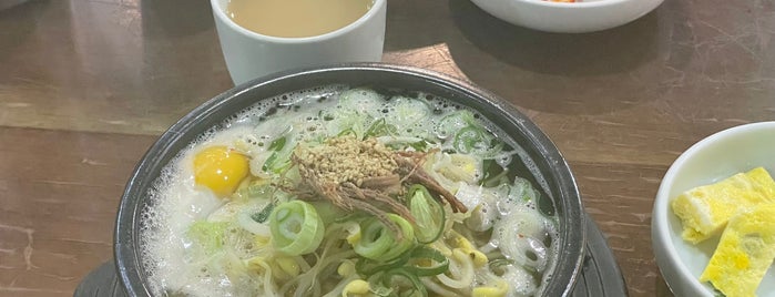 전주 콩나물 국밥 is one of 가본곳.