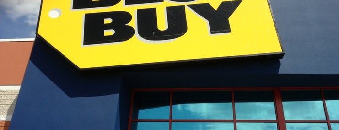 Best Buy is one of Locais curtidos por Rishabh.