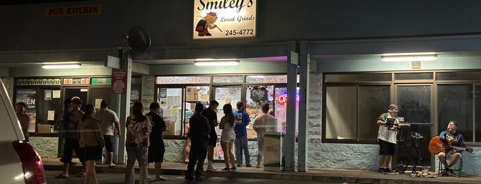 Smiley's Local Grinds is one of KAUAI 16.