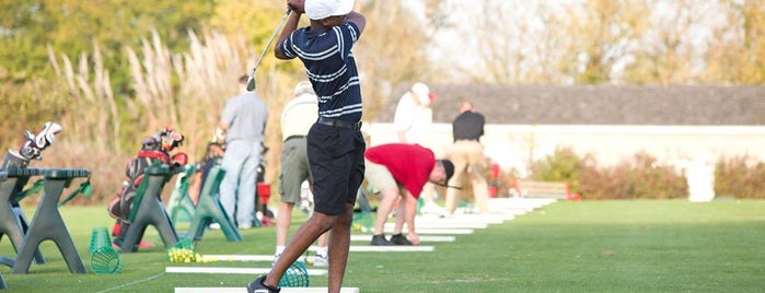Fox Bend Golf Course is one of Tempat yang Disukai Karlton.