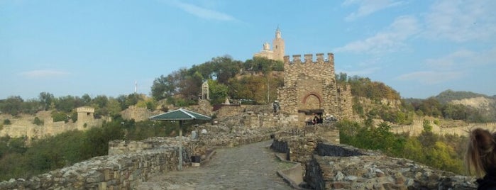 Крепостта Царевец (Tsarevets Fortress) is one of 2013 - 100 туристичеки обекта.