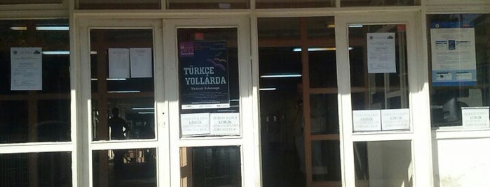 Yabancı Diller Bölümü is one of สถานที่ที่บันทึกไว้ของ Faruk.