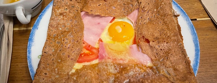 La Crêperie Bretonne is one of Paris 🥐.