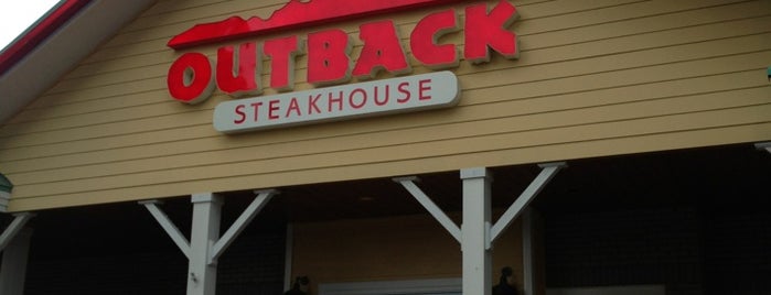Outback Steakhouse is one of Trish'in Beğendiği Mekanlar.