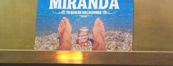 Miranda is one of Mis Restaurantes Favoritos.
