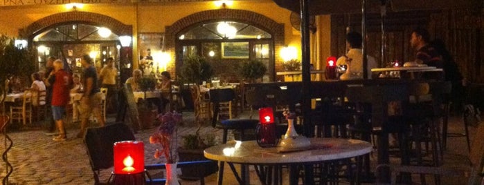 Domenico Café Bistro is one of Thessaloniki.