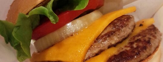 フレッシュネスバーガー is one of FRESHNESS BURGER.