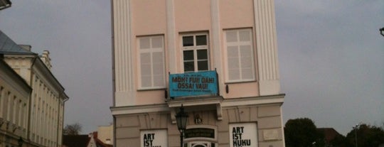 Tartu Kunstimuuseum is one of Estonia To Do (August 2014).