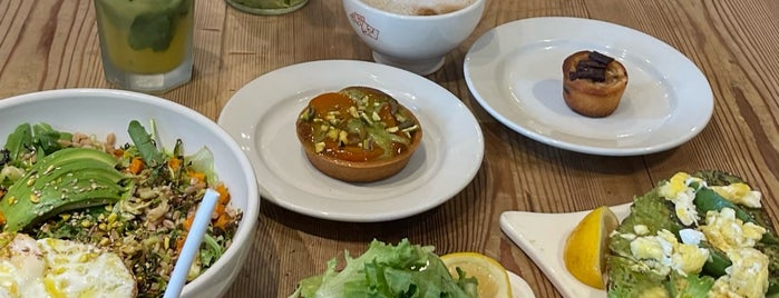 Le Pain Quotidien is one of Osamahさんの保存済みスポット.