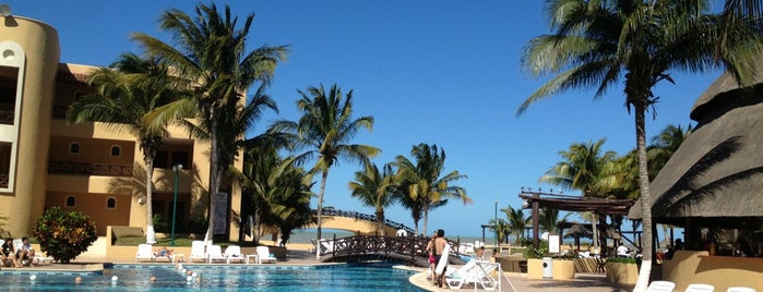 Hotel Reef  Yucatan is one of Tempat yang Disukai Jacobo.