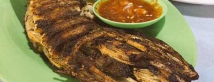Meng Kee Grill Fish is one of Posti che sono piaciuti a 高井.