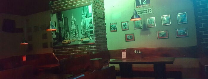 Student Pub is one of สถานที่ที่ Kuba ถูกใจ.
