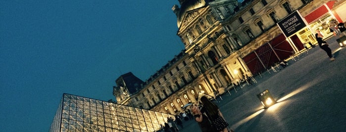 Louvre is one of CDMX_Paris_Eli&Gina_I.