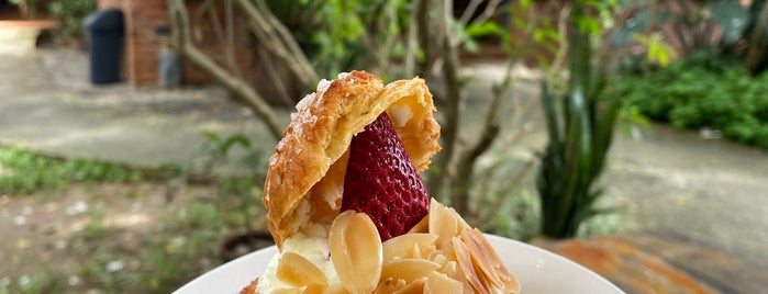 Polar Boulangerie And Patisserie is one of CRML Surat & Chiang Rai.
