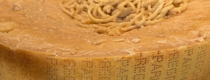 Lupo Pasta Fresca is one of złoto.