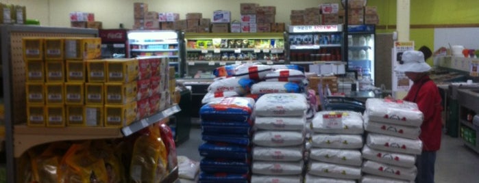 Assi Supermarket is one of Tempat yang Disukai Kristine.