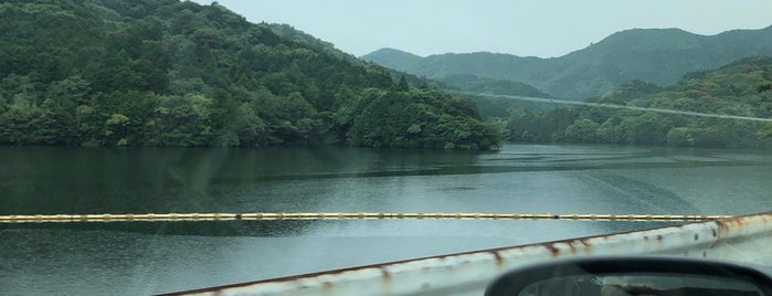Kamiji Dam is one of 中部.