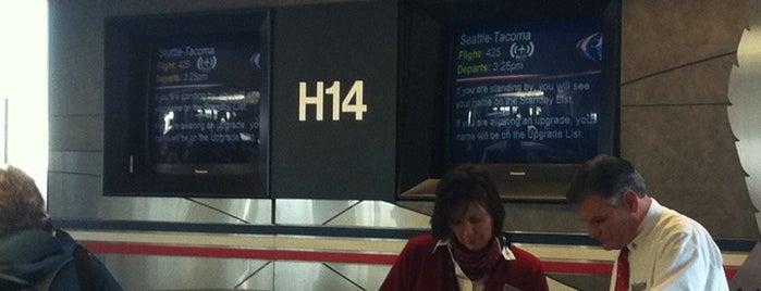 Gate H14 is one of martín’s Liked Places.