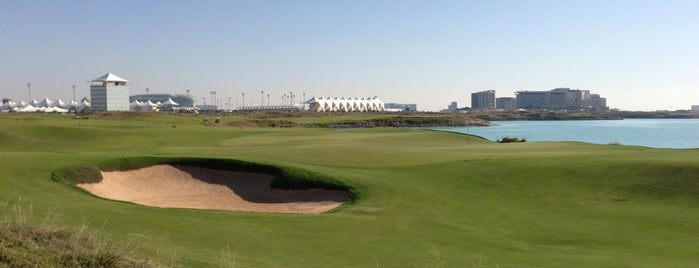 Yas Links Golf Course is one of Tempat yang Disukai Mark.