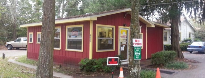 Cleo's Sandwich Shop is one of Posti che sono piaciuti a Mark.