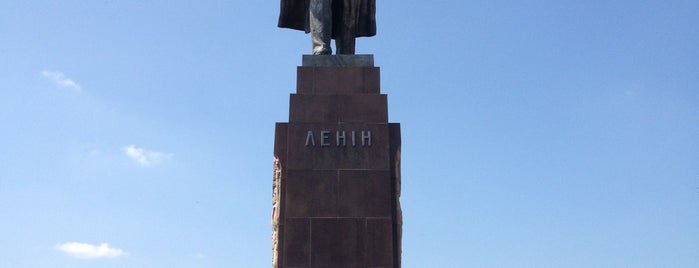 Площа Свободи / Freedom Square is one of Anton'un Kaydettiği Mekanlar.
