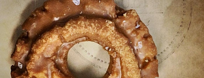 The Doughnut Vault is one of Chicago Musts.