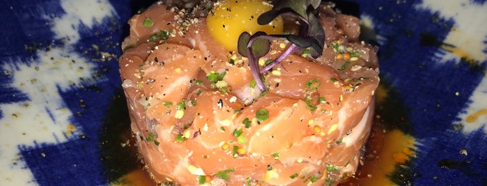 Sky Valley Lounge Terraza is one of Sushi.