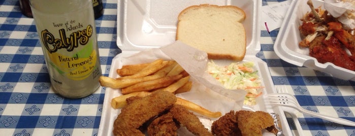 Lawshea's Southern Fish & Ribs is one of Columbus Fried chicken/BBQ.