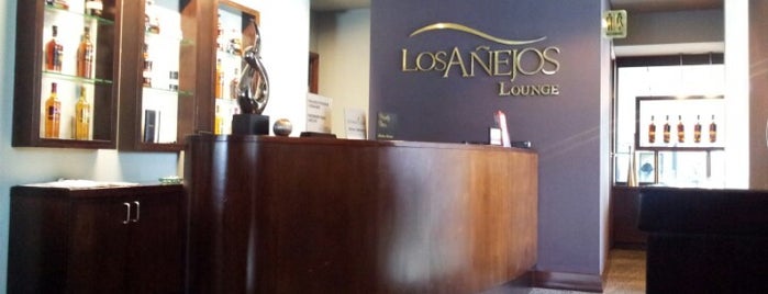 Los Añejos VIP Lounge is one of Locais curtidos por Sergio M. 🇲🇽🇧🇷🇱🇷.