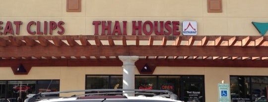 Thai House Restaurant is one of Tempat yang Disukai Ada Rose.