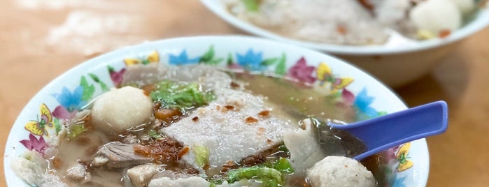 Pitt Street Koay Teow Th'ng (椰腳粿條湯) is one of Penang Eat.