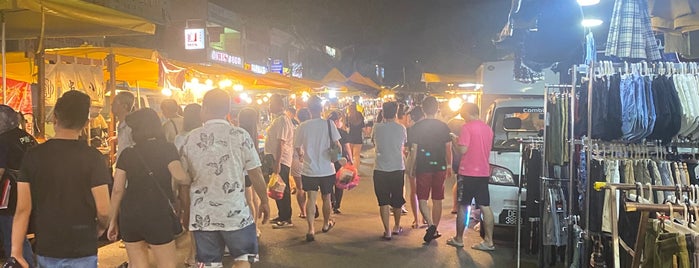 Pasar Malam Kepong Baru (Sunday) is one of Joe.