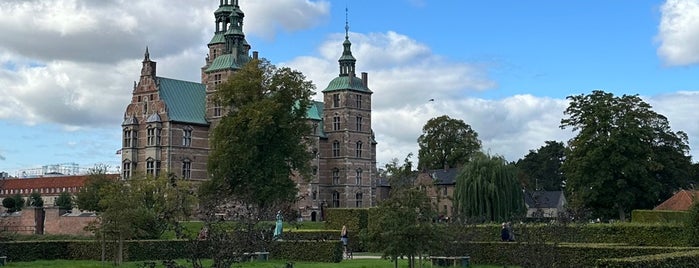 Rosenborg Slot is one of Study Abroad.