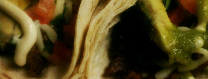 El Placeritos Tacos is one of Locais curtidos por Chris.